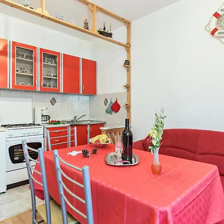 2 Bedroom Lovely In * Labin (Istria)