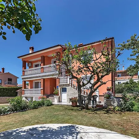 2 Bedroom Lovely In *